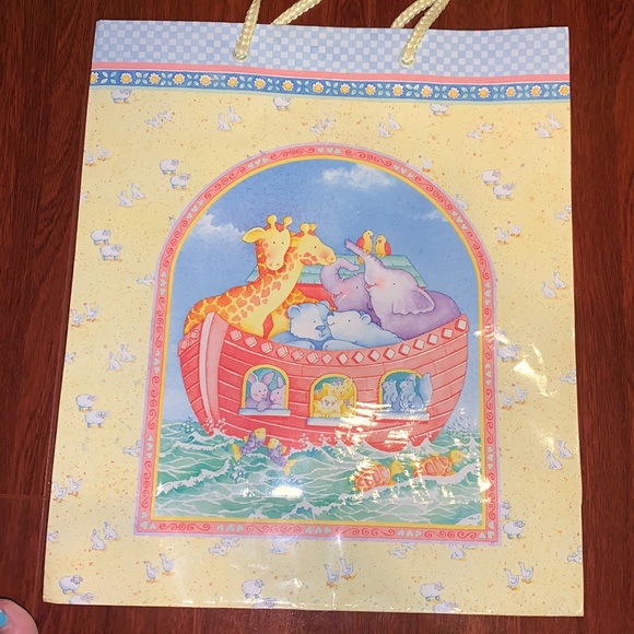 3 hallmark gift bags - Picture 3 of 14